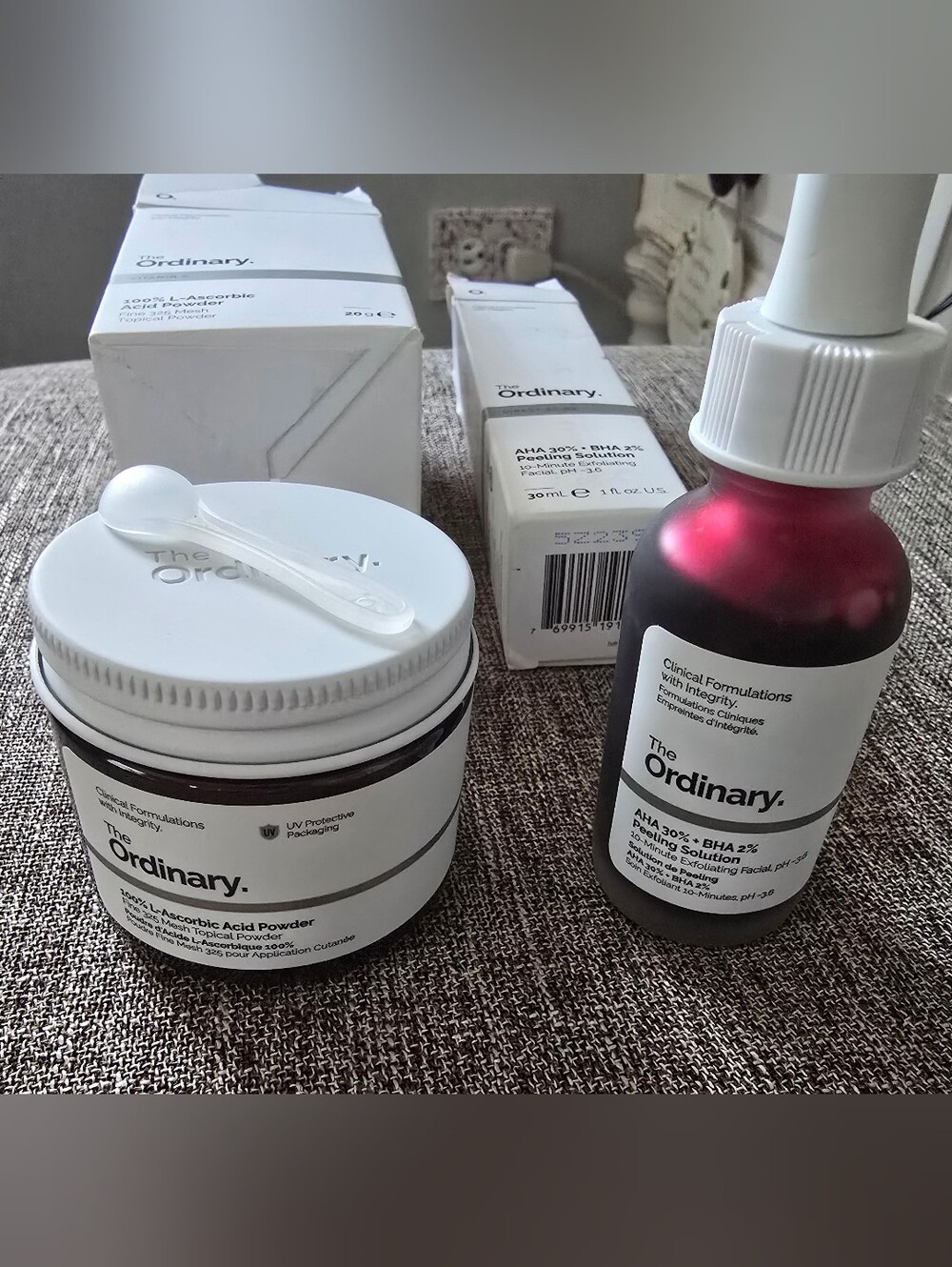 The Ordinary 2 Piece Set. Vitamin C Acid Powder And Exfoliating Peeling Solution